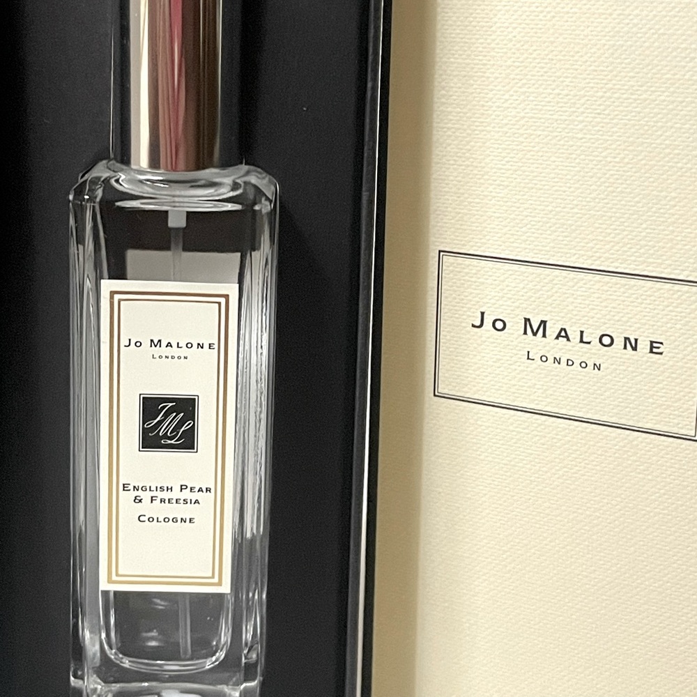 JoMalone EnglishPear & Freesia Spray (1oz.) Smelld see pic 2 reference amnt left